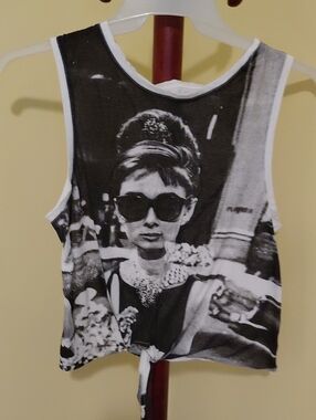 Black & White Audrey Hepburn Graphic Tie-Front Crop Tank - Women